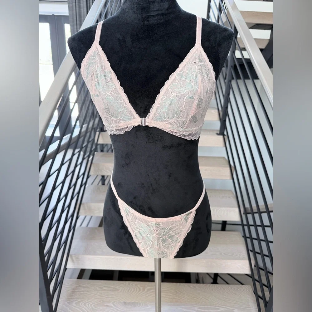 N/A delicate sheer